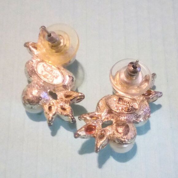 Vintage Tanya Lind Silver Tone Faux Pearl and Rhinestone Cluster Earrings - Picture 4 of 4